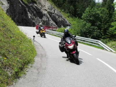 Am Wochenende ist hier immer viel los im Namlostal Kurvengaudi im Namlostal