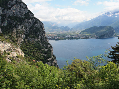 Blick auf Riva am Gardasee