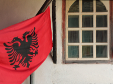 Albanische Flagge - www.bikerdream.de
