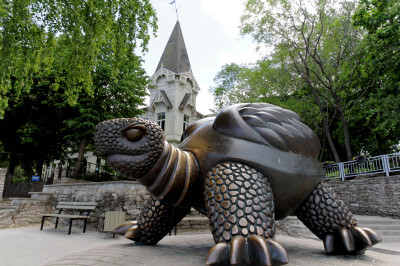 Bronzene Schildkröte in Jurmala