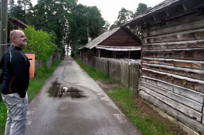 Rundgang durch alte Gassen von Vösu Rundgang durch alte Gassen von Vösu