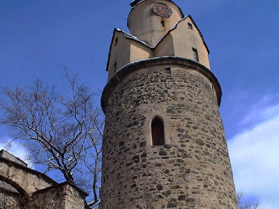 Blick auf den Burgturm der Burg Stein in Hartenstein