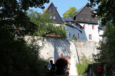 Blick auf den älteste Tunnel Sachsens unter dem Schloss Rauenstein
