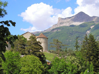 Blick auf das Fort de Savoie in Colmars am Col de Allos
