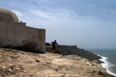 Blick auf die Küstenlinie der marokkanischen Atlantikküste bei Marabut Jorfal-Youdi