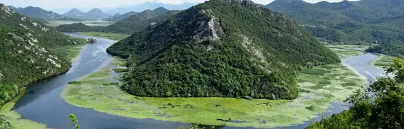 Rijeka Crnojevića - eine Landschaft wie von einem anderen Planeten Rijeka Crnojevića