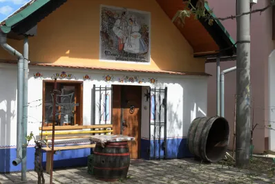 Nechory ist ein Dorf, das keinen einzigen Einwohner, aber viele Häuser hat. Richtig gelesen. Genauer: 450 Stück an der Zahl.