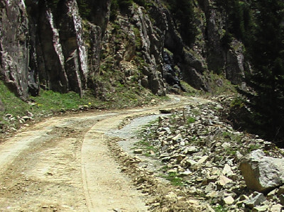 Unbefestigtes Teilstück auf dem Soganli-Pass