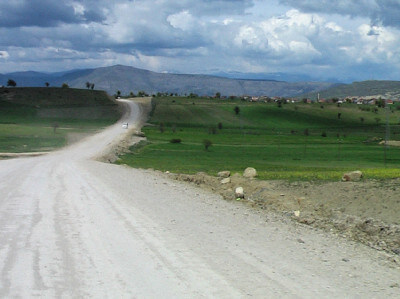 uUnbefestigte Straße nach Tavsanli