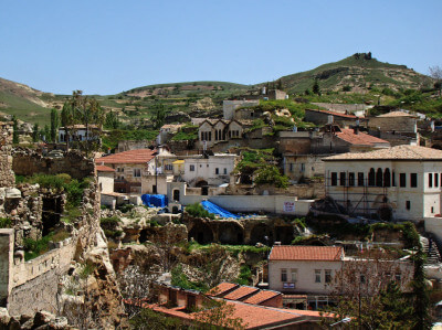 Ortsansicht über die Dächer von Mustafapasa