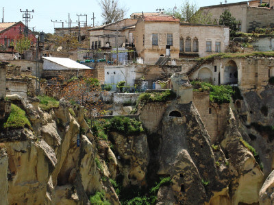 Blick auf Häuserfront in Mustafapasa